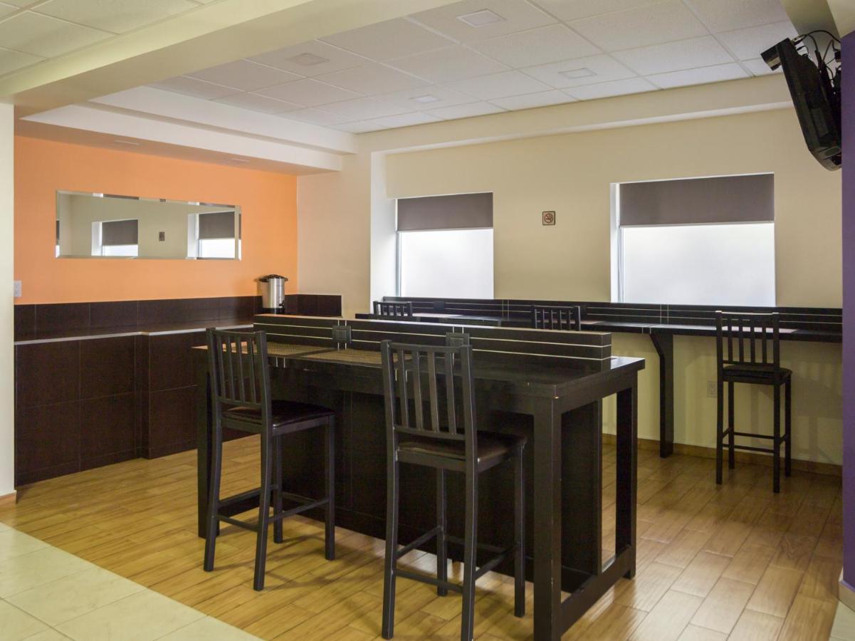 Smart Hotel Монтеррей Экстерьер фото