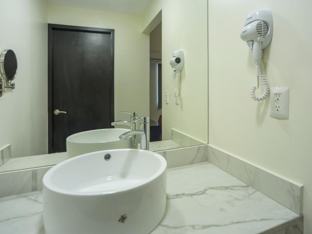 Smart Hotel Монтеррей Экстерьер фото