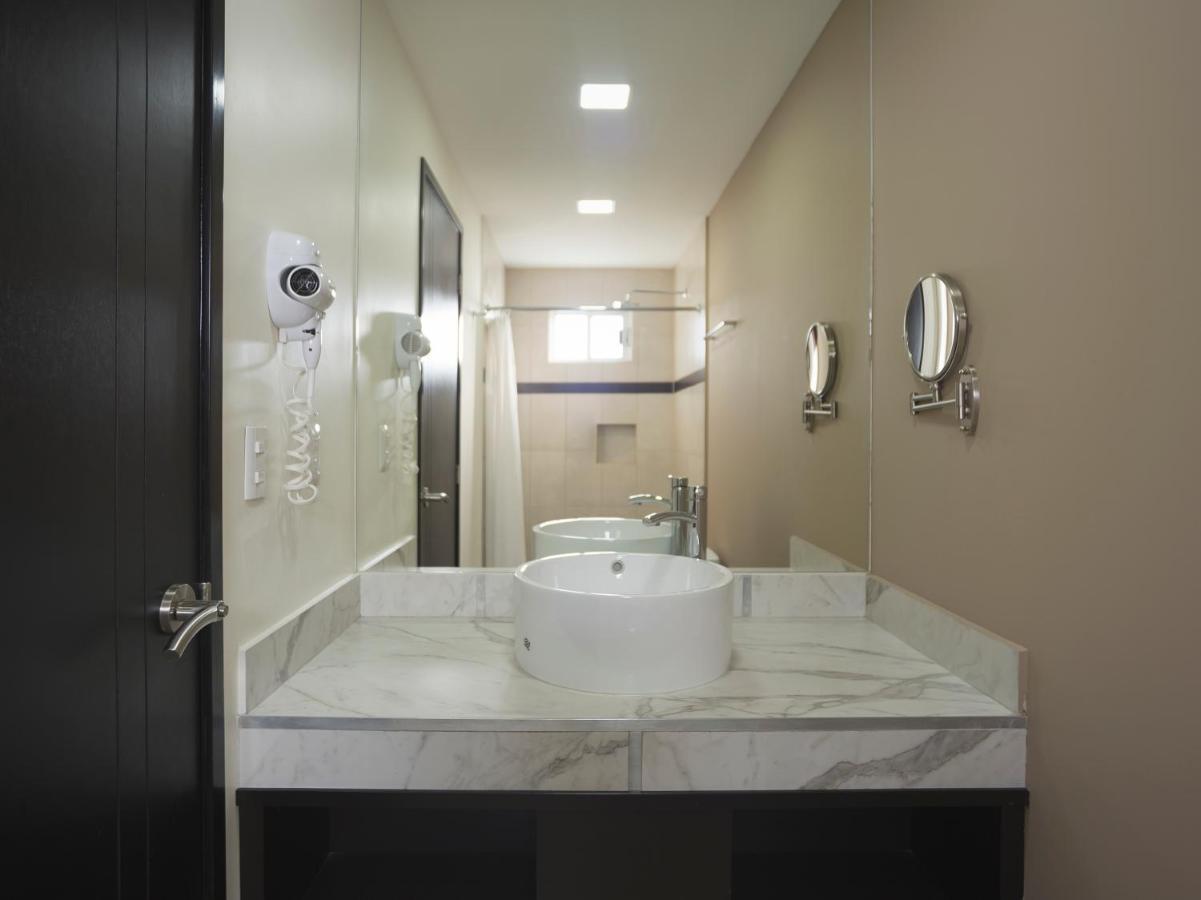 Smart Hotel Монтеррей Экстерьер фото