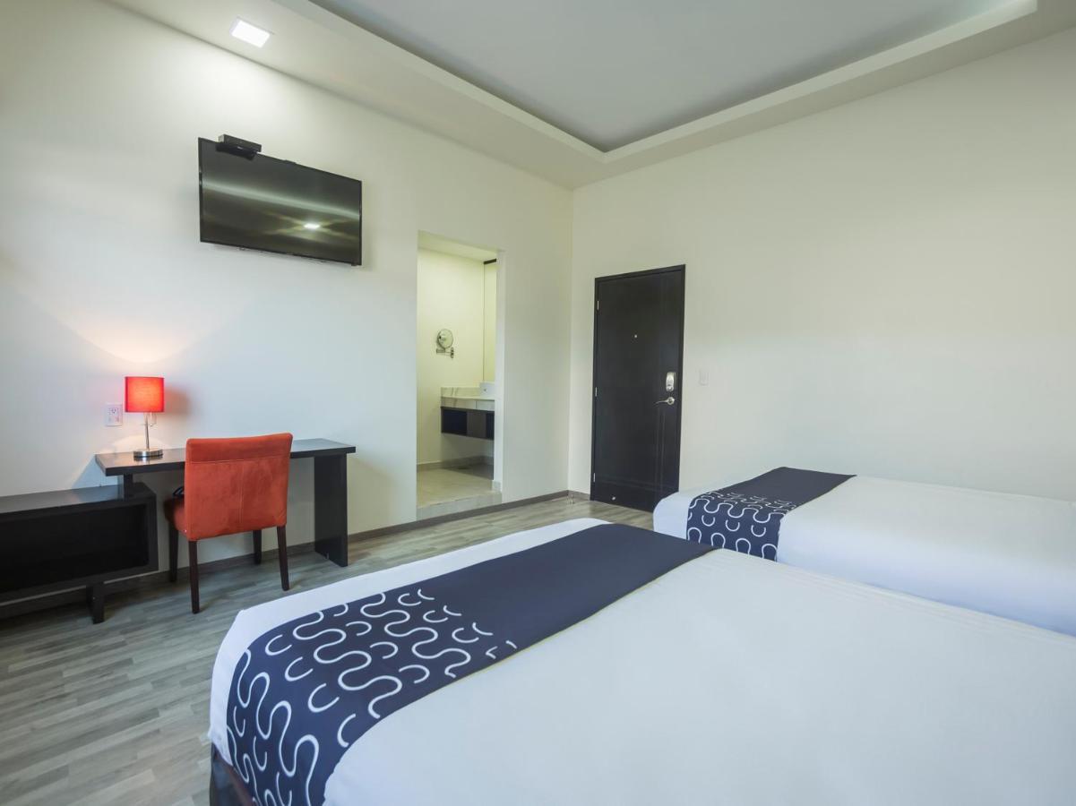 Smart Hotel Монтеррей Экстерьер фото