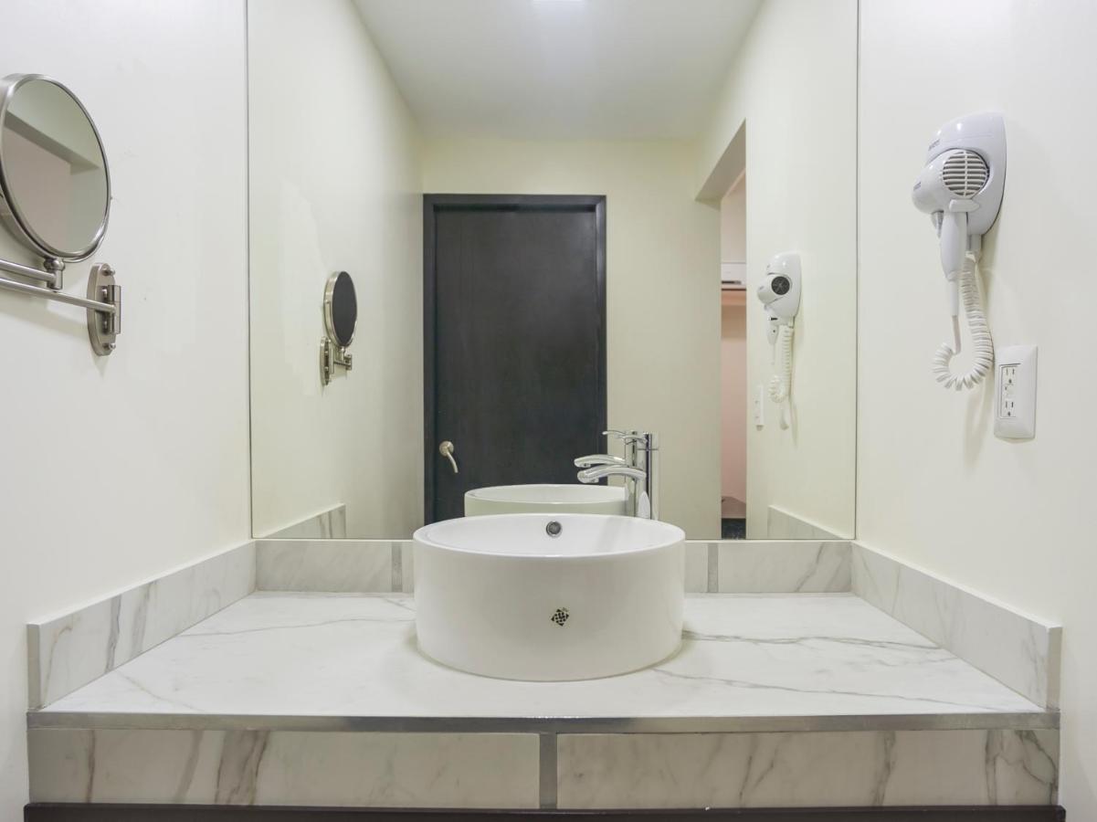 Smart Hotel Монтеррей Экстерьер фото